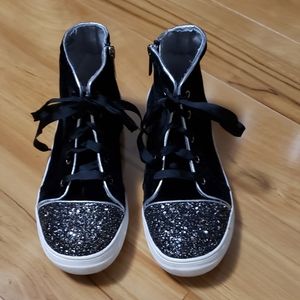 KIDPIK VELVET TENNIS SHOES